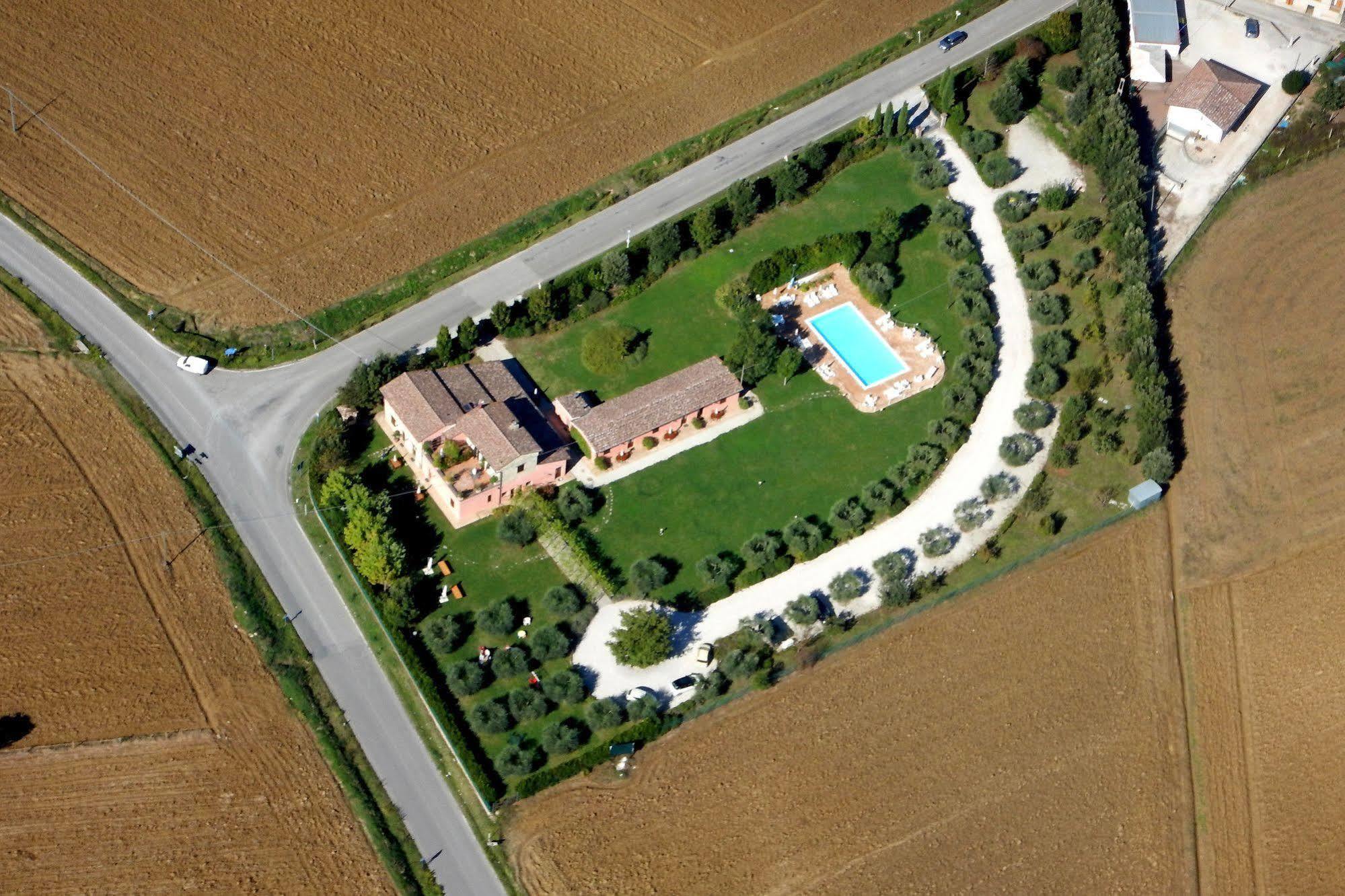 Ripa Agriturismo Casale Le Selvette المظهر الخارجي الصورة